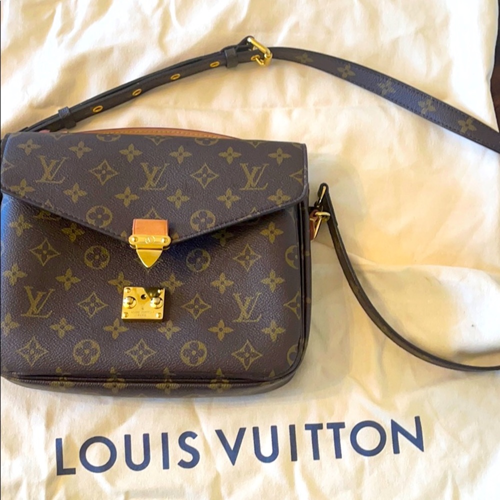 LOUIS VUITTON POCHETTE MÉTIS AUTHENTIC